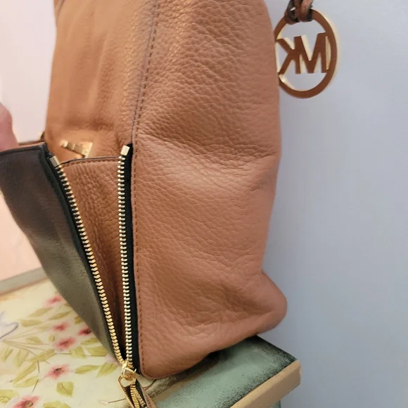 Michael Michael Kors Large Sloan Bag Brown and Black Pebble Leather Shoulder Bag - Picture 4 of 13